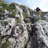 Eine der versicherte Kletterpassagen des Hofersteigs