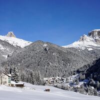 Canazei - Alba ©Archivio APT Val di Fassa