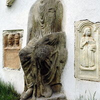 Isis Statue Pfarrkirche St. Doanat