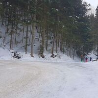 In der Mitte kommt der Wanderweg heraus