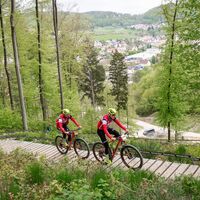 Auf den North Shore Elementen geht es steil bergauf.