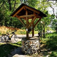 Der Weinbrunnen in Großwetzdorf ist eine Pause wert.