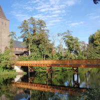 Rennebrücke im OT Mehr mit Kath. Kirche
