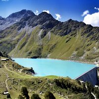 Blick auf die Staumauer von Cleuson