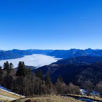 Blick Richtung Totes Gebirge und vernebelten Wolfgangsee
