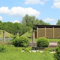 Blick auf das Fürstinnen Grab im Europäischen Kulturpark Bliesbruck-Reinheim