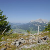 ein schönes Aussichtsplatzerl am Wegesrand