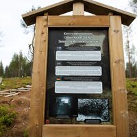 Die Infotafeln an der Salpa-Linie sind auf Finnisch, Englisch und Deutsch verfasst