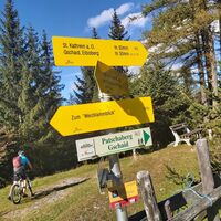 Wegweiser am Patschasattel_Naturpark Almenland_Oststeiermark