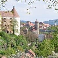 Frühlingsblick auf den Burgwasserturm der Bautzener Ortenburg