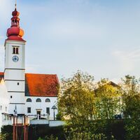 Pfarrkirche mit Hochzeitssteg