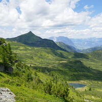 die finstere Schoberspitze, rechts darunter der Kothüttensee