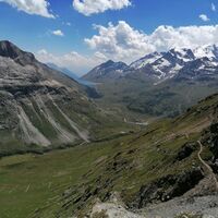 Blick zurück ins Val da Fain und auf den Lago Bianco