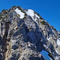 Hier Endpunkt der Erkundung kurz vor dem Gipfel, eine Felswand hindert den Schlussanstieg.