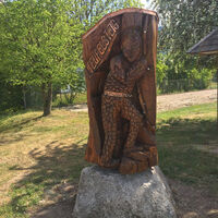 Teufelsfigur beim Sportplatz