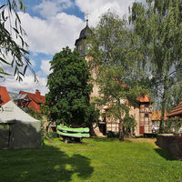 An der Kirche in Lauchröden