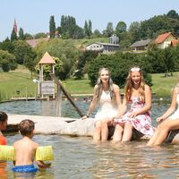 Kinder &amp; Jugendliche beim Naturschwimmbad Jagerberg
