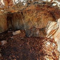 Eingang zur kleinen Grotte