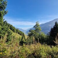 Der andere Blickfang fällt ins Untere Mölltal - in der Mitte thront der Danielsberg.