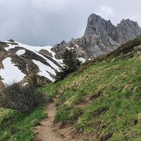 9.7 km Gipfelkreuz 1075m und Felswand