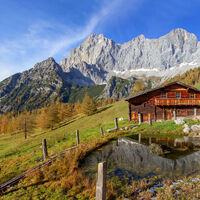 Neustattalm Mit Dachstein