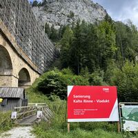 .. auf den 'Zwanzig-Schilling-Blick' ohne das Gerüst muss man wohl noch 3 Jahre warten.. :(