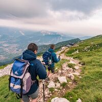 Vom Gipfel des Monte Stivo zur Hütte Prospero Marchetti