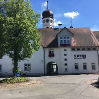 Rathaus und Tourist Info.