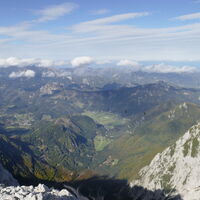 Blick ins Tal, rechts der Baba