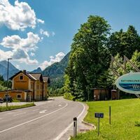 in Gstatterboden rechts bis zum Schranken auf der Straße