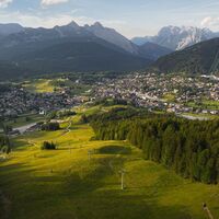 Drohnenaufnahme Gschwandtkopf - Ausblick Richtung Seefeld.jpg