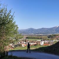 Der Weg bietet immer wieder schöne Ausblicke auf Fohnsdorf
