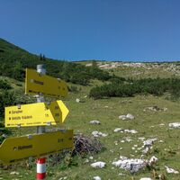 Beim Abstieg rechts halten um nach Rotmoos zu kommen