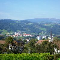 Blick auf St. Andrä - im Hintergrung die Saualpe