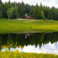 Lottensee im Frühsommer - See und Hütte (1).jpg
