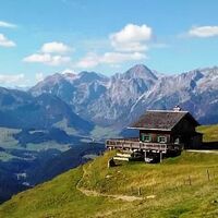 Die Mahdalm mit herrlichem Ausblick