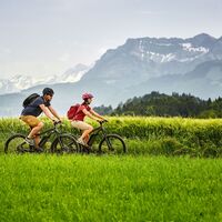 Im Hintergrund die Pilatuskette