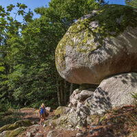 Wanderin am Solfelsen