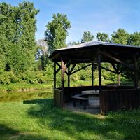 Insheim Fischweiher überdachter Picknickplatz