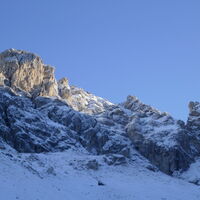 der Rote Turm ist bereits in der Sonne