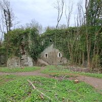 die Nordwestseite bei der Ruine Scharfeneck