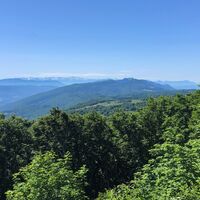 Panorama auf den Grand Colombier, die Chartreuse und das Belledonne-Massiv vom Crêt du Nu aus