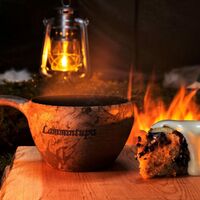 Lammintupa Skiloipen-Café mit leckeren Gebäckstücken und Erfrischungen