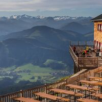 Gruttenhütte_Terrasse_Wilder Kaiser_Sommer_Foto von Ralf Gantzhorn_72dpi.jpg