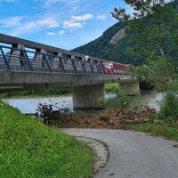 Rotholzer Laufrunde - man passiert die Unterführung einer Bahntrasse