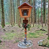 Marientaferl mitten im Wald - danach rechts weiter