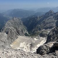 Blick ins Höllental kurz vorm Gipfel