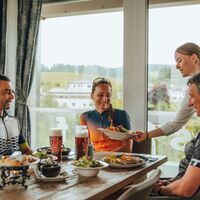Mountainbiker beim Gasthof Süss