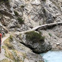Durch die Gleirschklamm wandern - Scharnitz (1).jpg