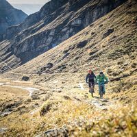 Singletrail-Spass unterhalb der Alp Tomül am "Riedboda".